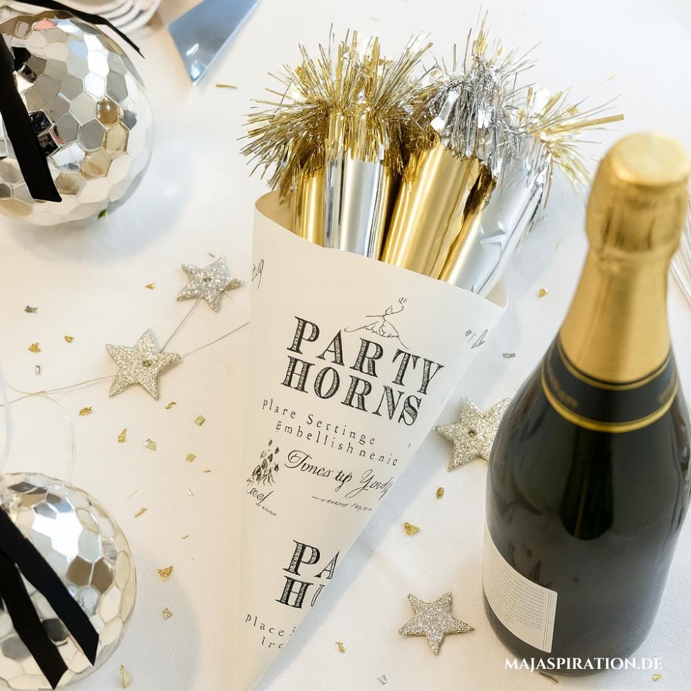 Party Horns mit Knallbonbons als schnelle Silvester Deko Idee