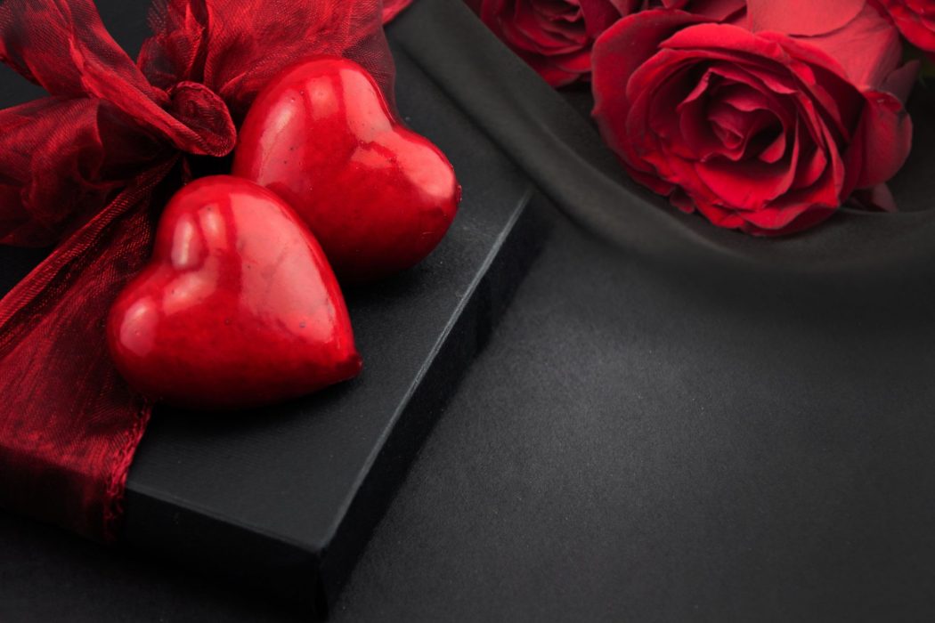 Valentinstagsgeschenk für ihn: 21 persönliche, süße & lustige Ideen, die wirklich was bedeuten!