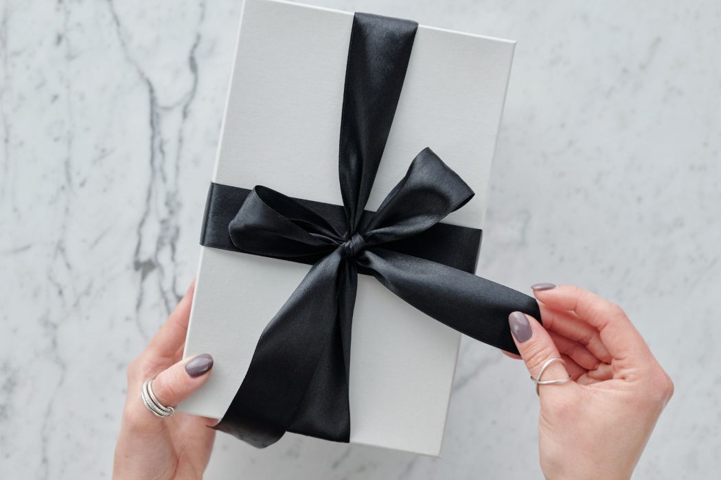 21 stilvolle Geschenkidee unter 30 Euro für Erwachsene: nützlich, dekorativ & besonders