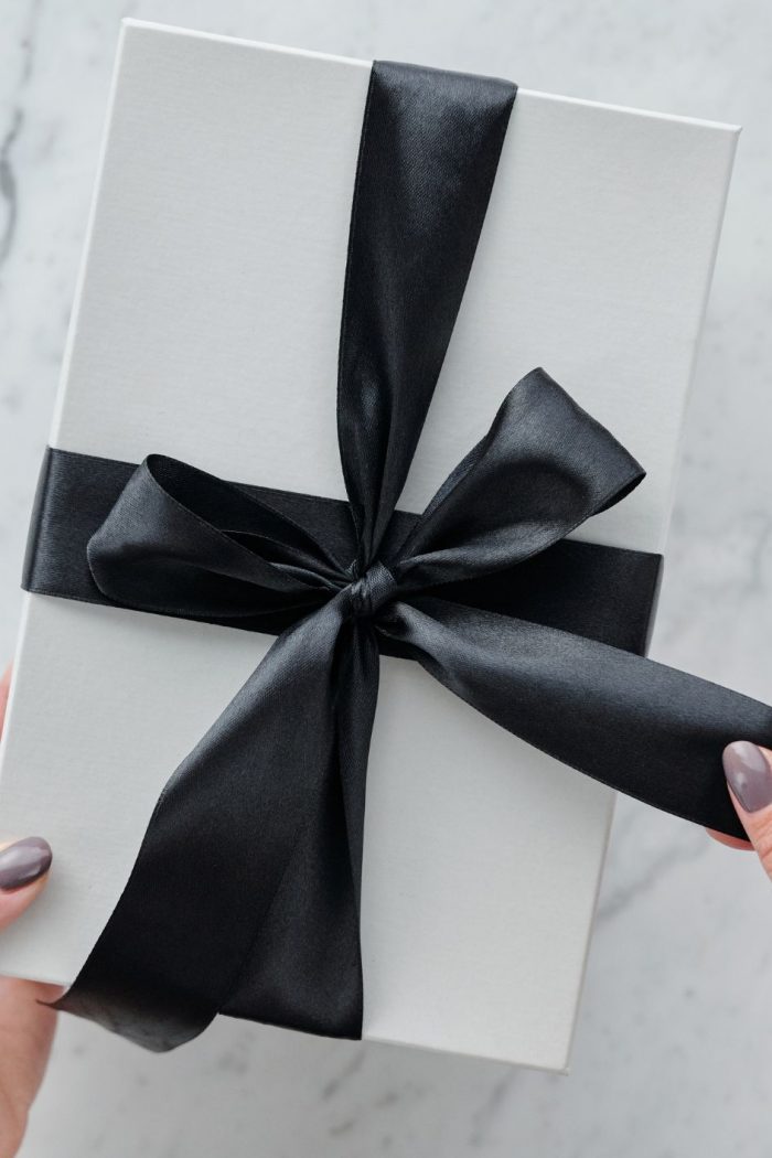 21 stilvolle Geschenkidee unter 30 Euro für Erwachsene: nützlich, dekorativ & besonders