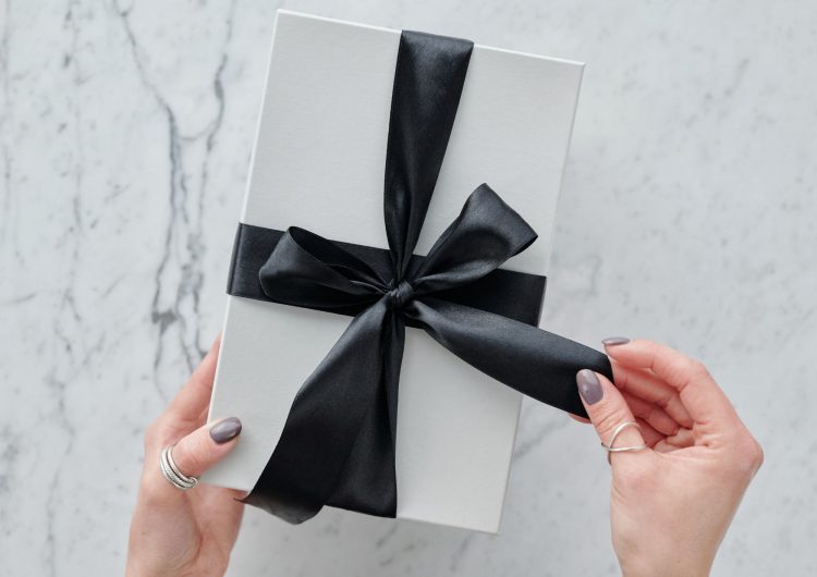 Geschenkideen unter 30 Euro für Erwachsene